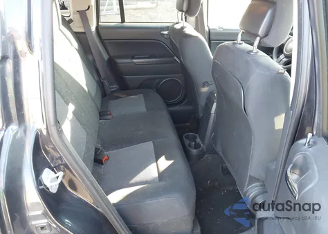 2015 Jeep Compass Sport из США, поврежденный, VIN 1C4NJCBA3FD218820